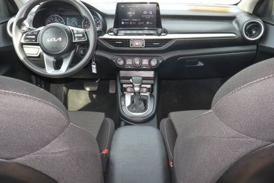 2024 Kia Forte LXS IVT
