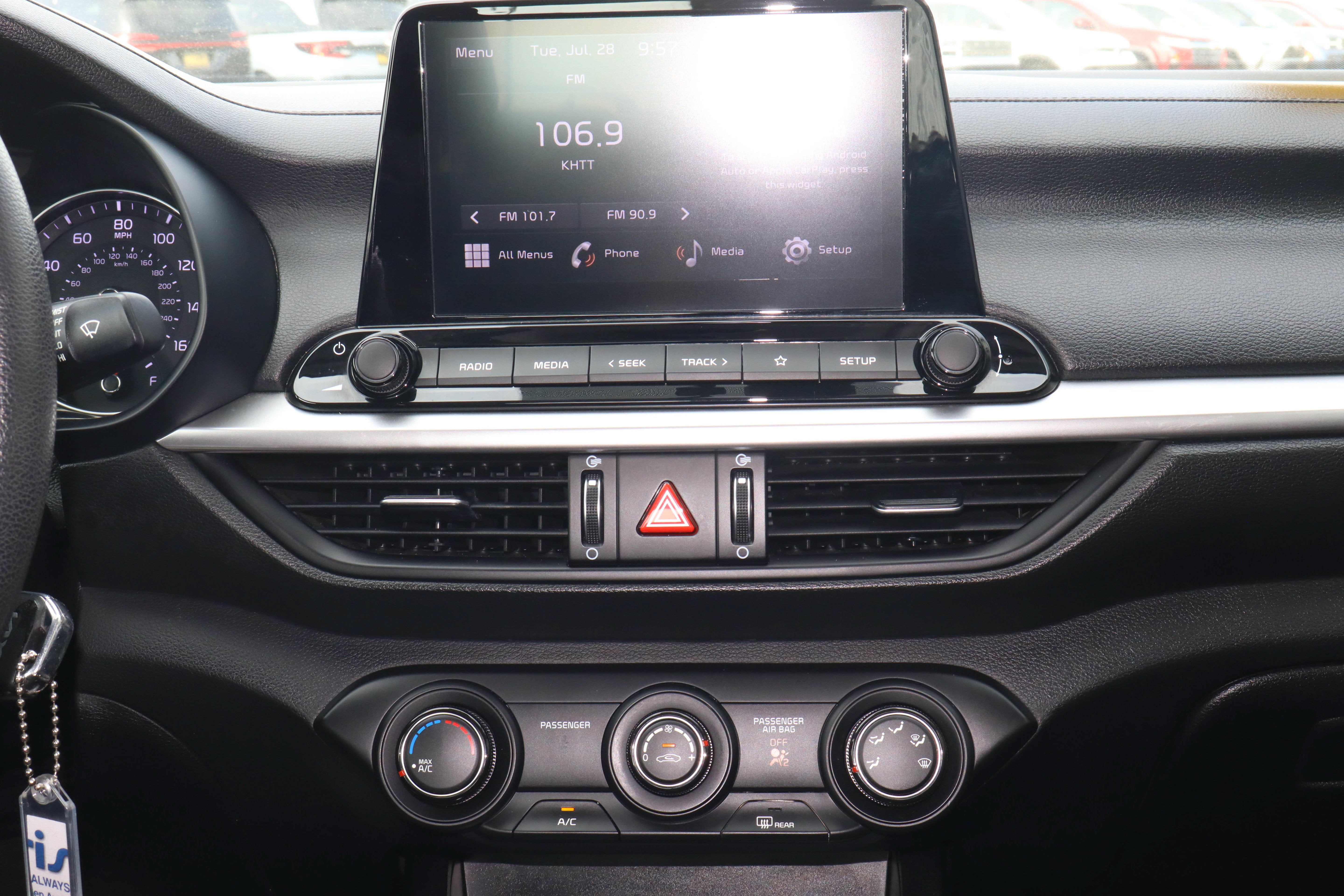 2024 Kia Forte LXS IVT