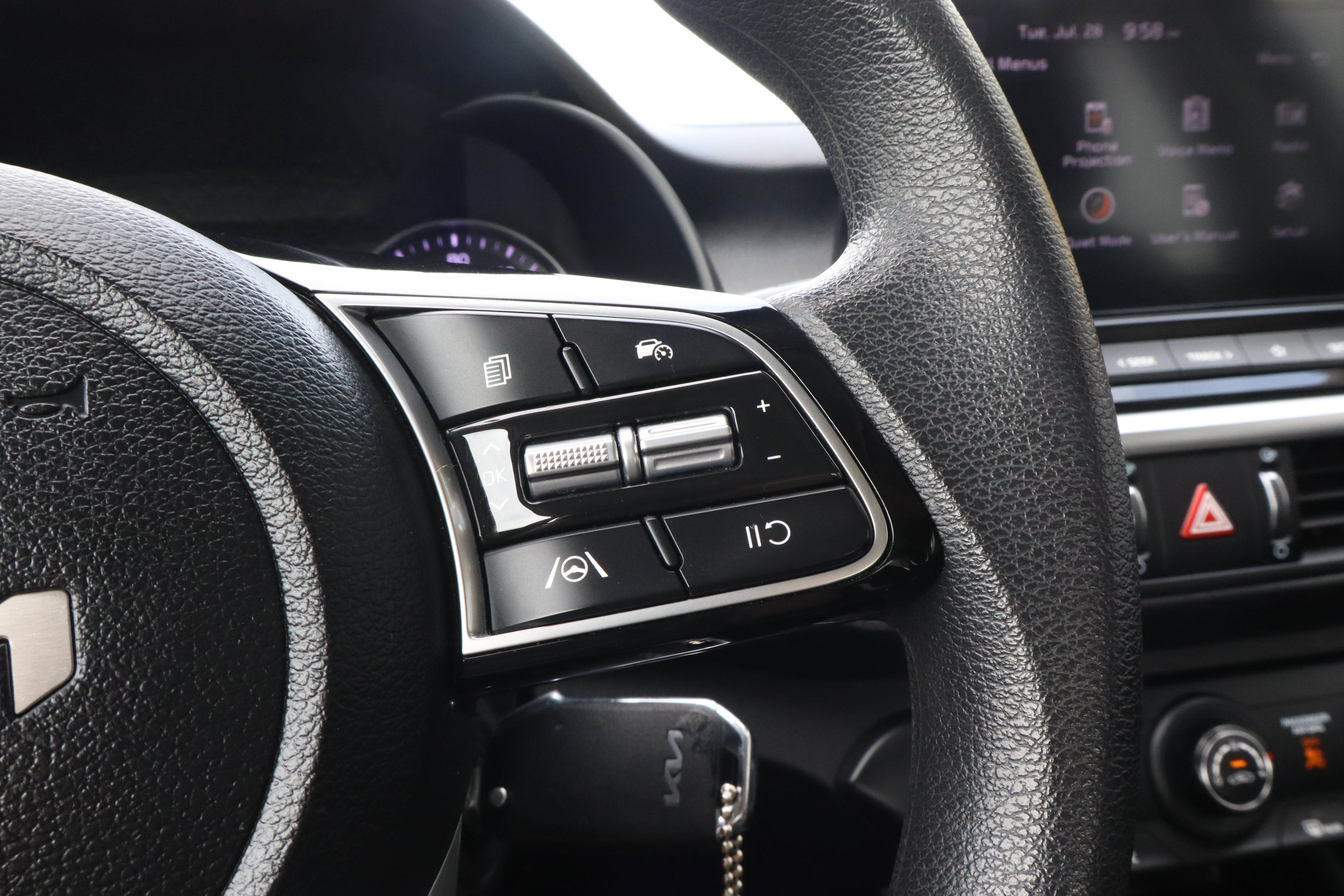 2024 Kia Forte LXS IVT
