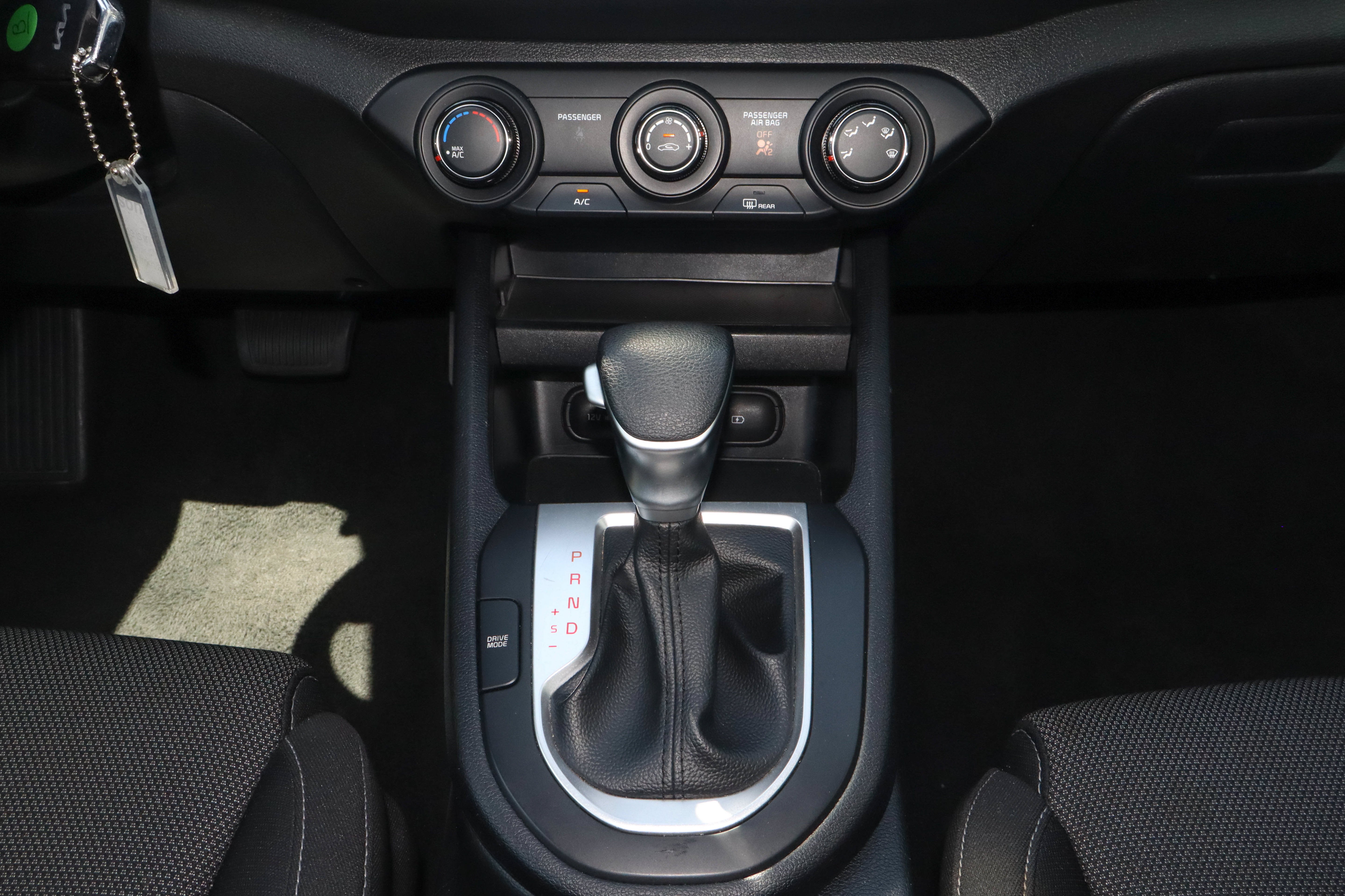 2024 Kia Forte LXS IVT