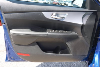 2024 Kia Forte LXS IVT