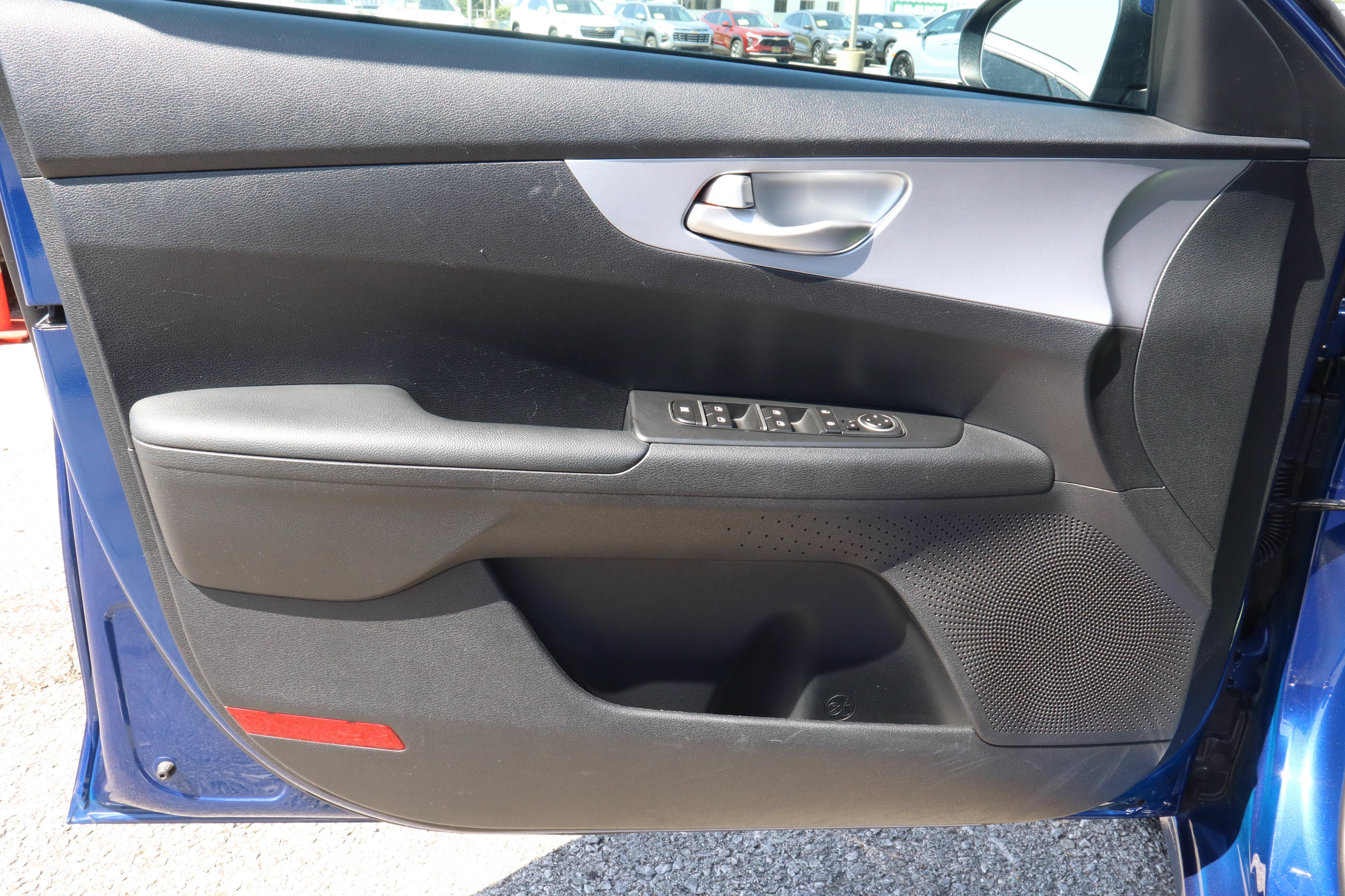 2024 Kia Forte LXS IVT