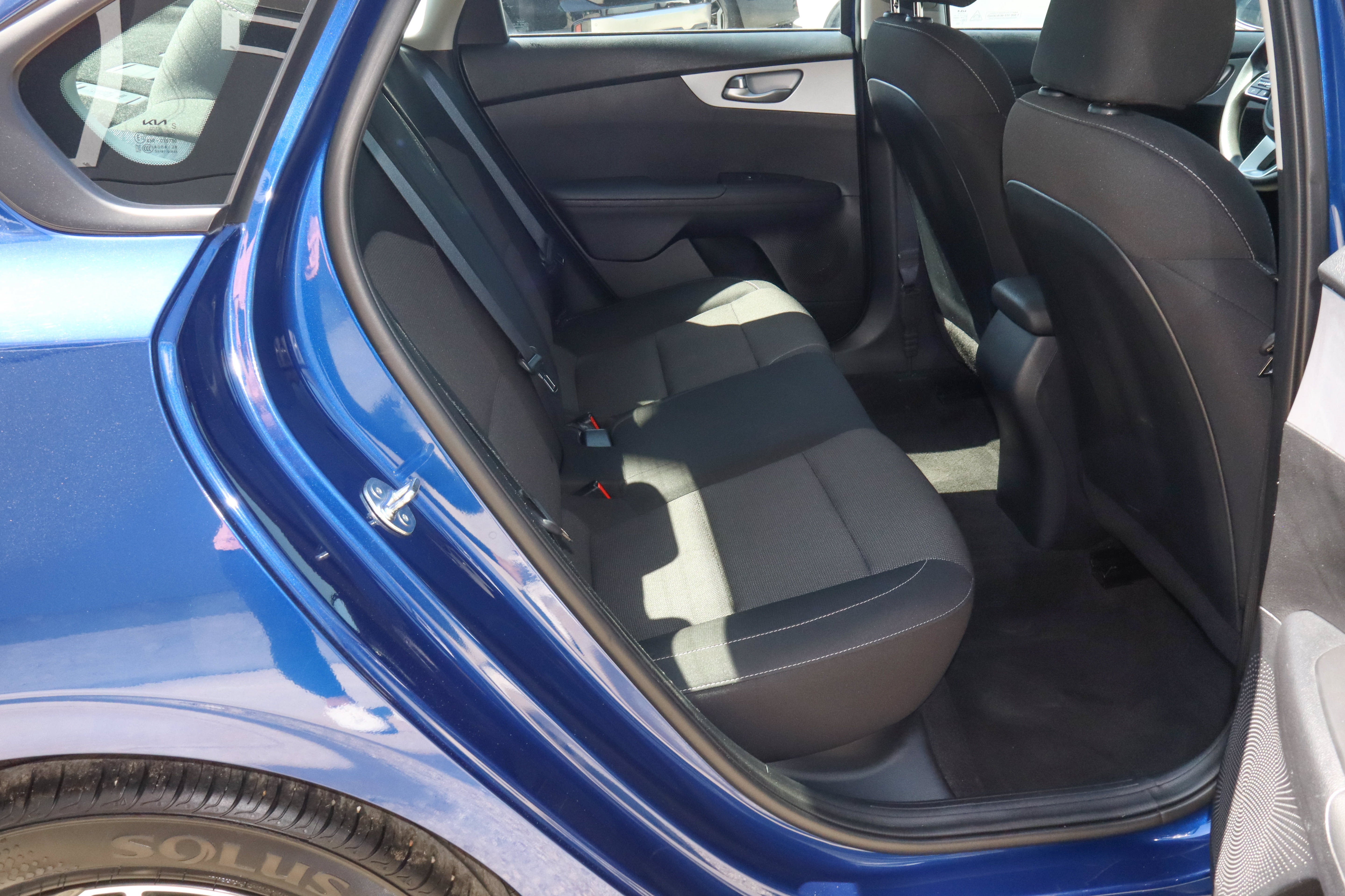 2024 Kia Forte LXS IVT