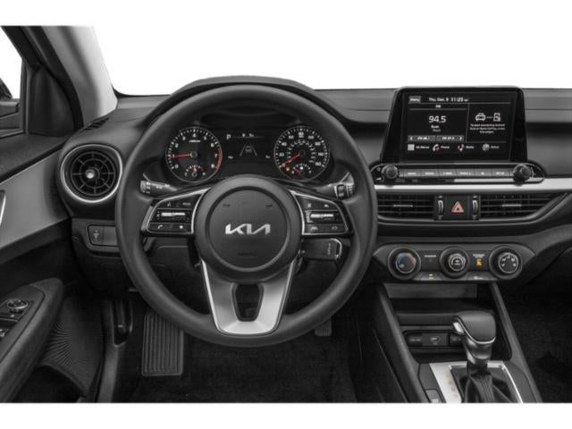 2023 Kia Forte LXS IVT