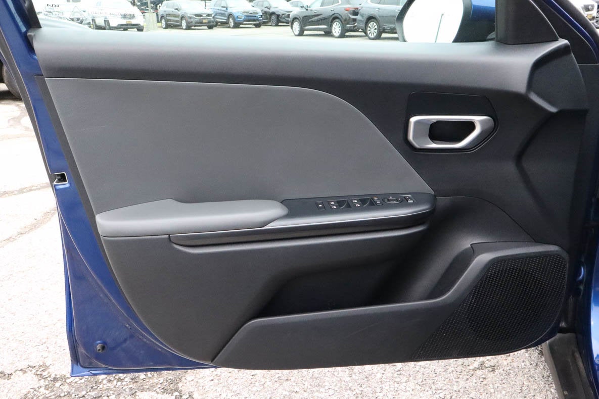 2025 Kia K4 LXS FWD