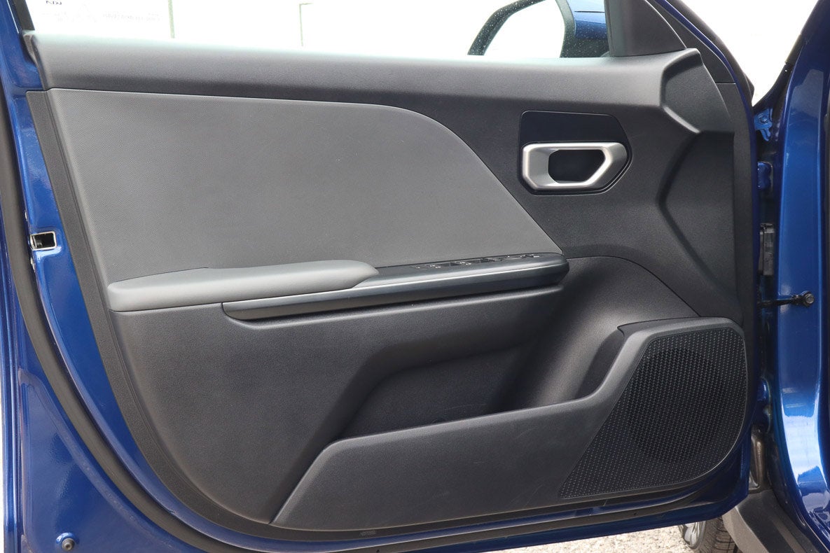 2025 Kia K4 LXS FWD
