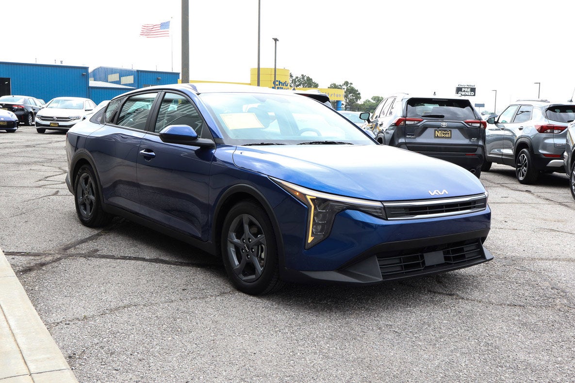 2025 Kia K4 LXS FWD