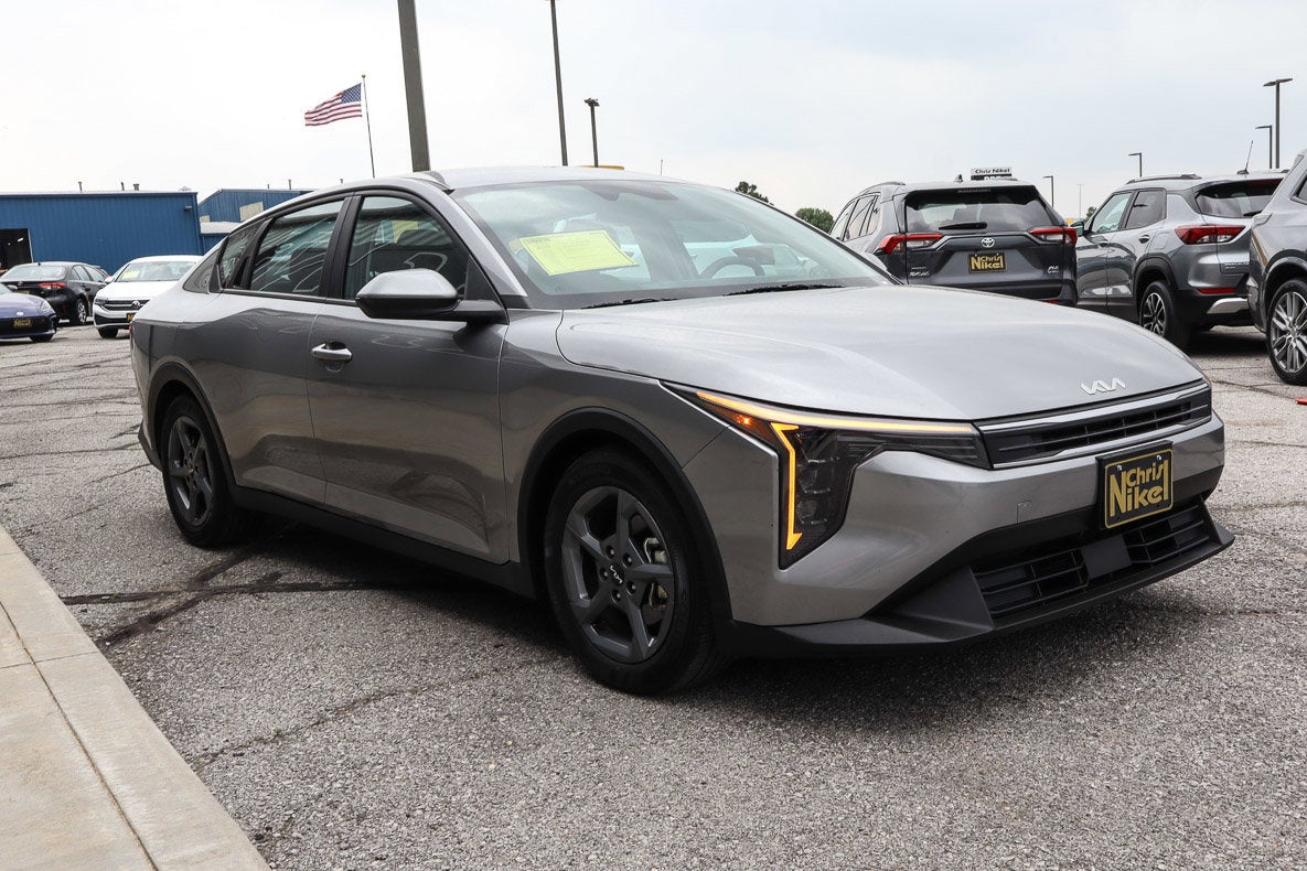 2025 Kia K4 LXS FWD