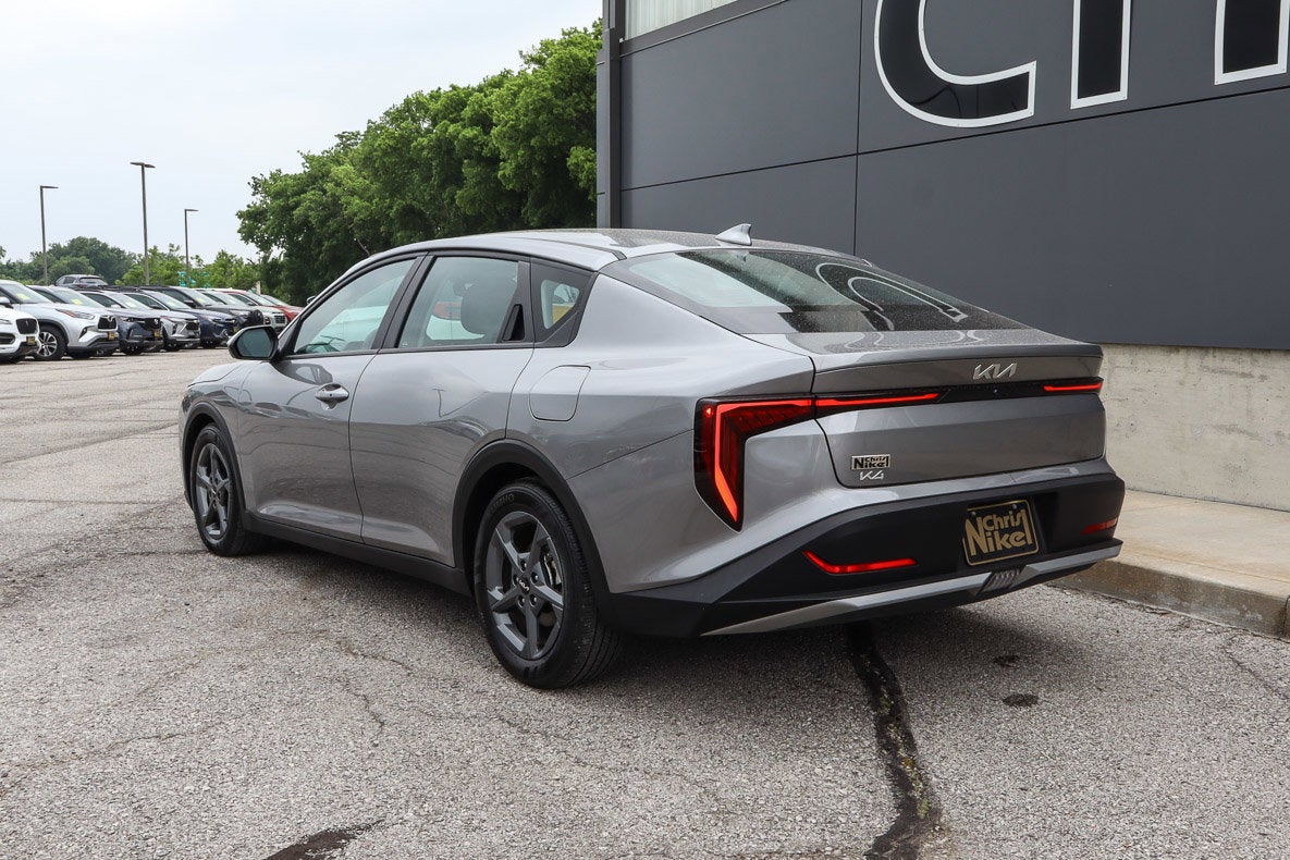 2025 Kia K4 LXS FWD