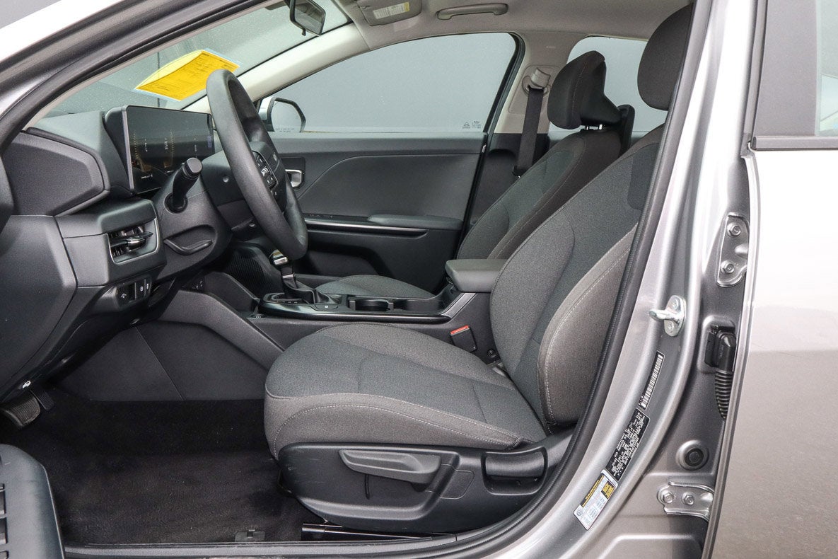 2025 Kia K4 LXS FWD