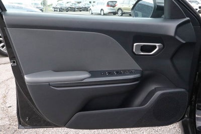 2025 Kia K4 LXS FWD