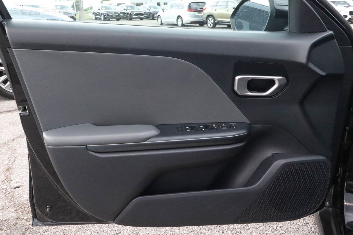 2025 Kia K4 LXS FWD