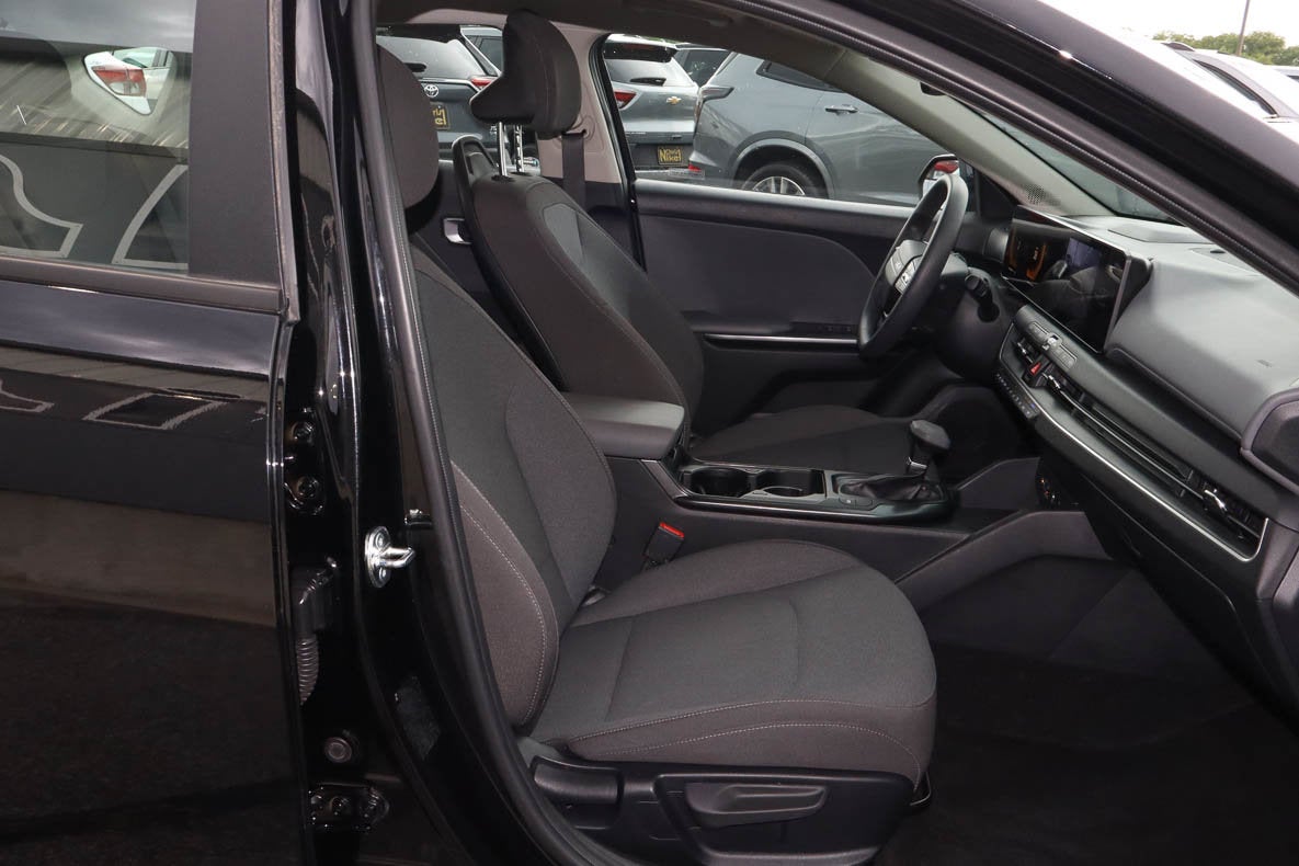 2025 Kia K4 LXS FWD
