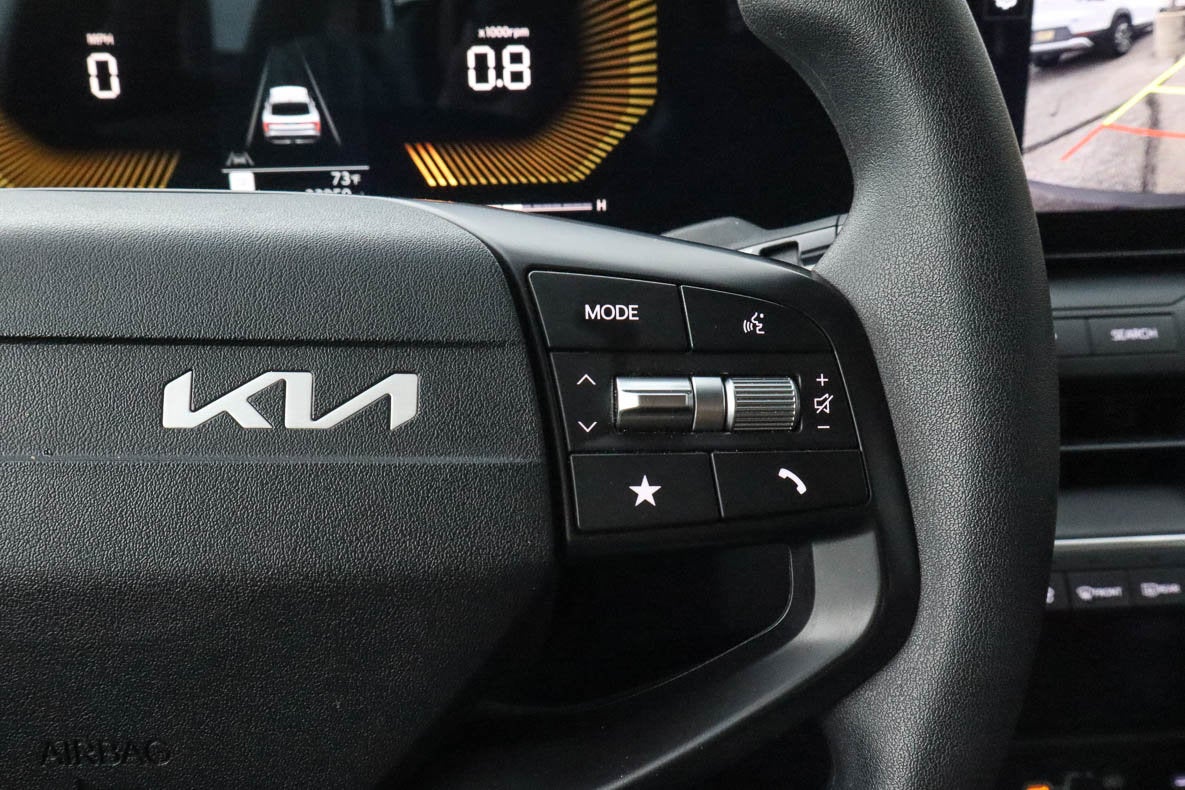 2025 Kia K4 LXS FWD