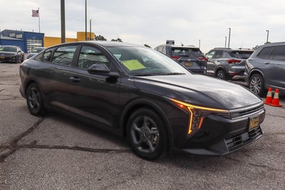 2025 Kia K4 LXS FWD