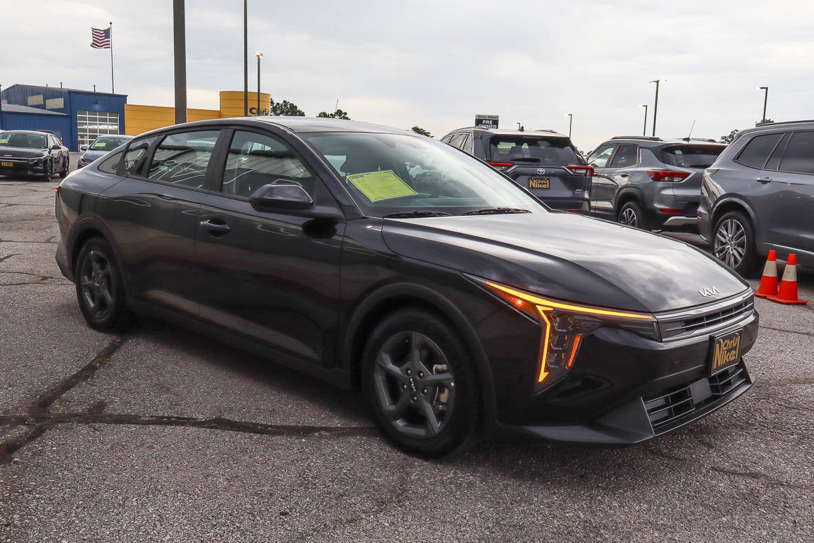 2025 Kia K4 LXS FWD