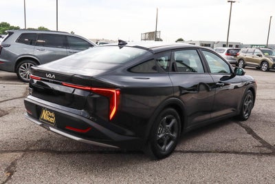 2025 Kia K4 LXS FWD