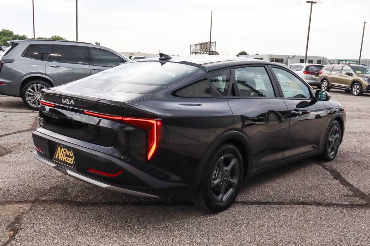 2025 Kia K4 LXS FWD