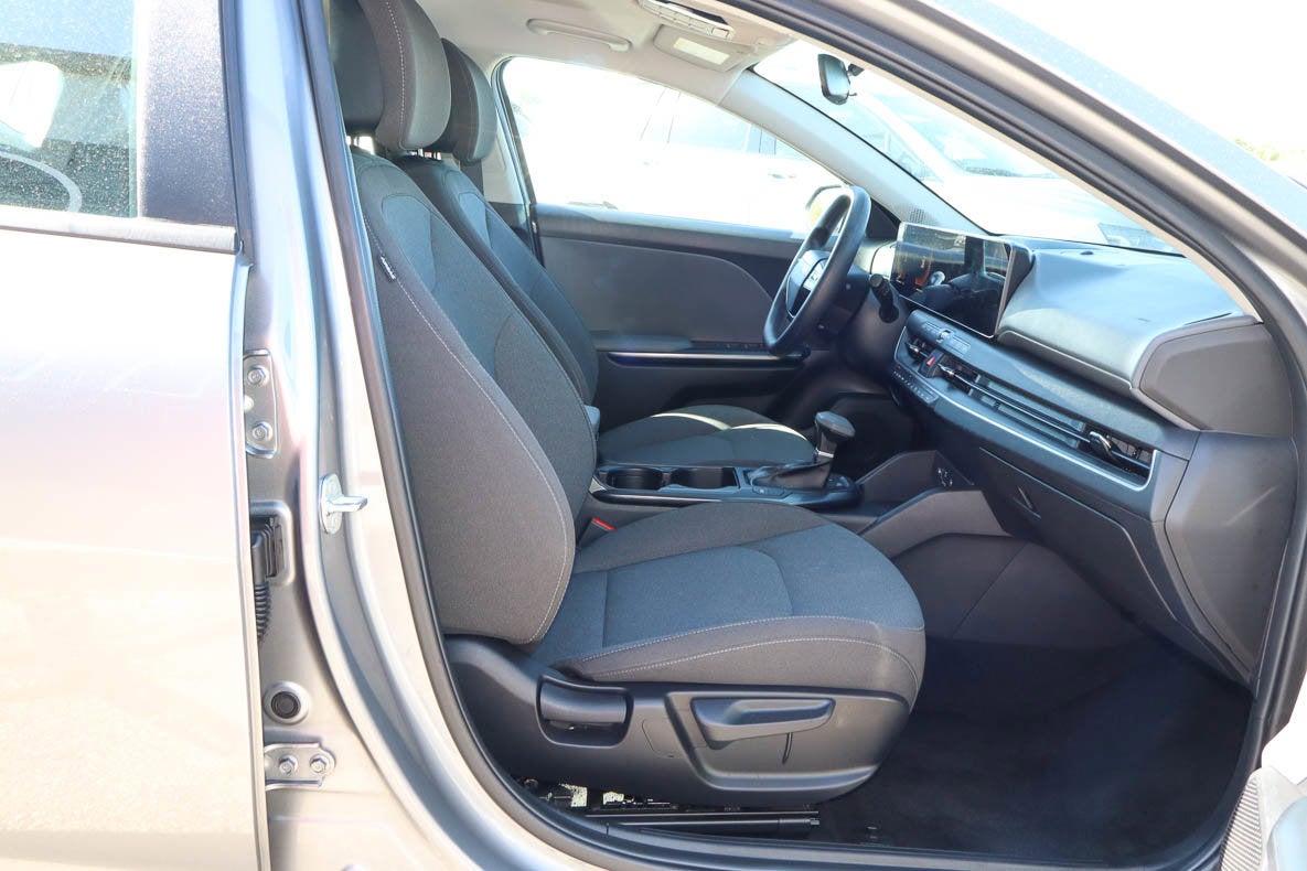 2025 Kia K4 LXS FWD
