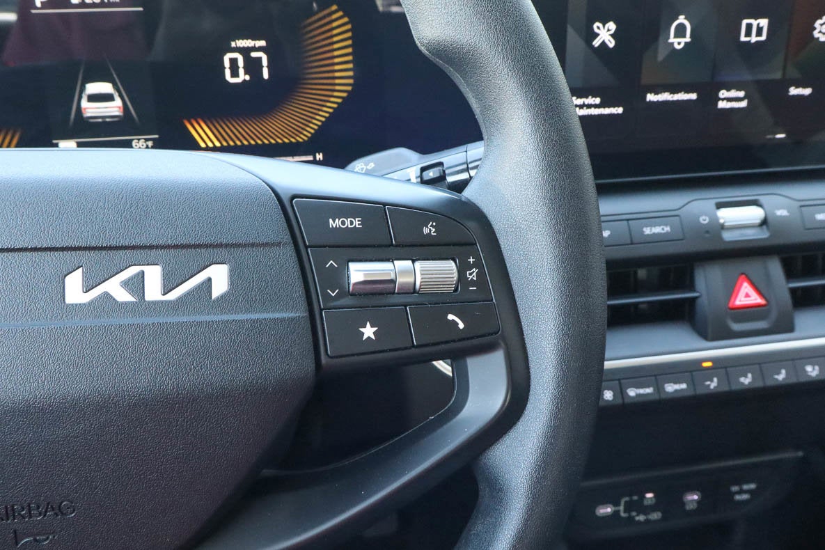 2025 Kia K4 LXS FWD