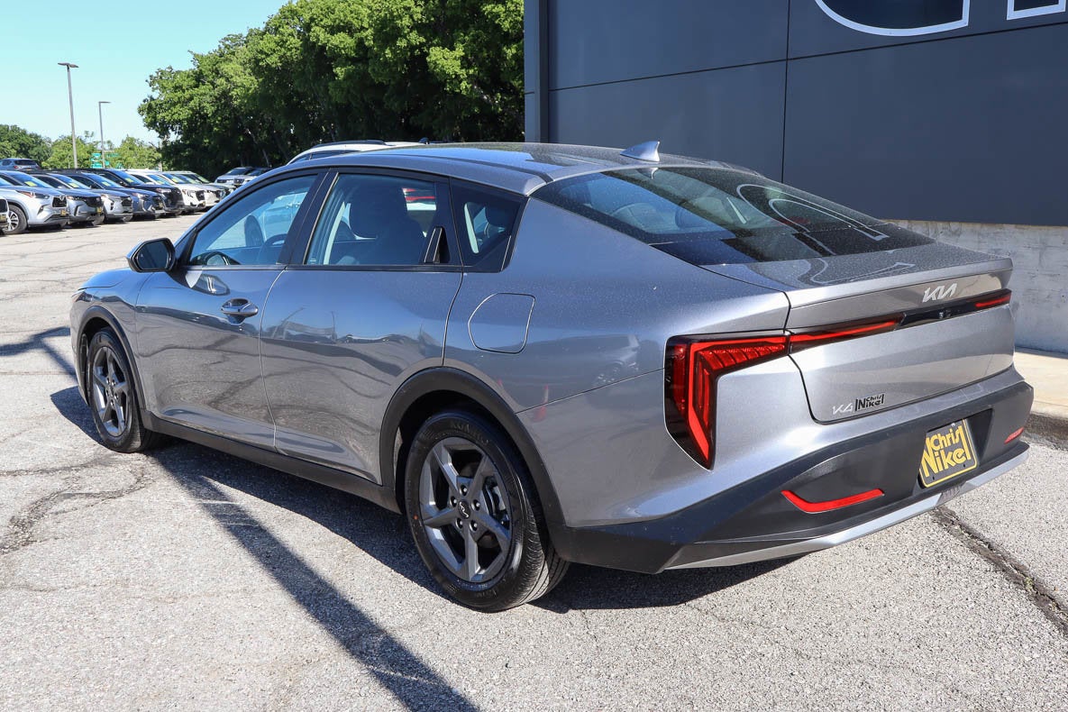 2025 Kia K4 LXS FWD