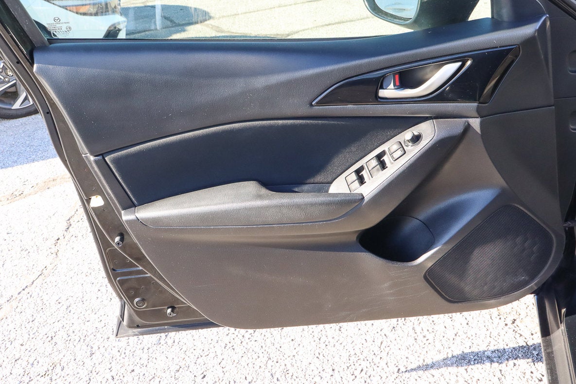 2016 Mazda Mazda3 i Sport