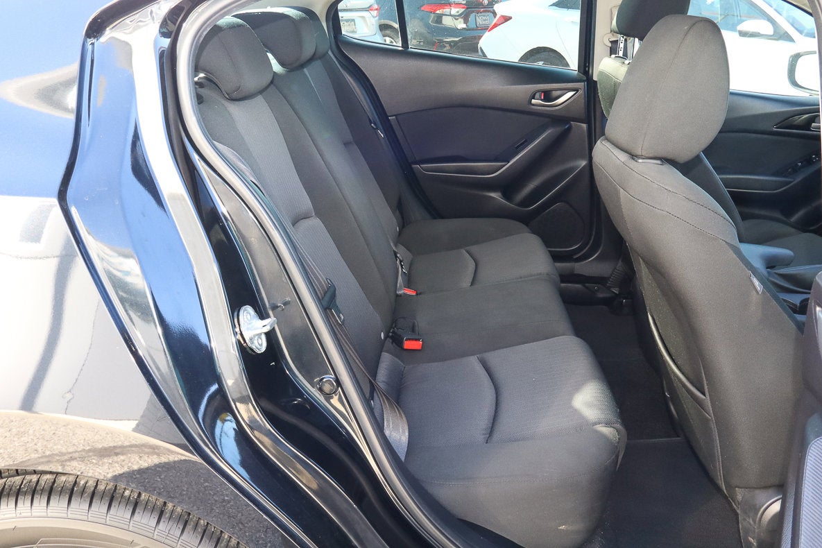 2016 Mazda Mazda3 i Sport