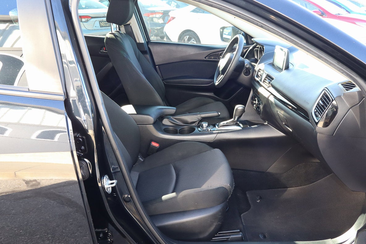 2016 Mazda Mazda3 i Sport