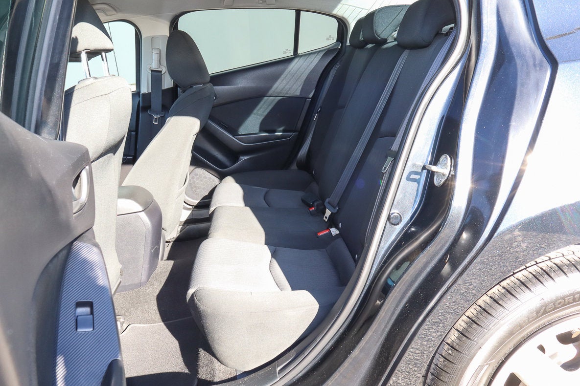 2016 Mazda Mazda3 i Sport