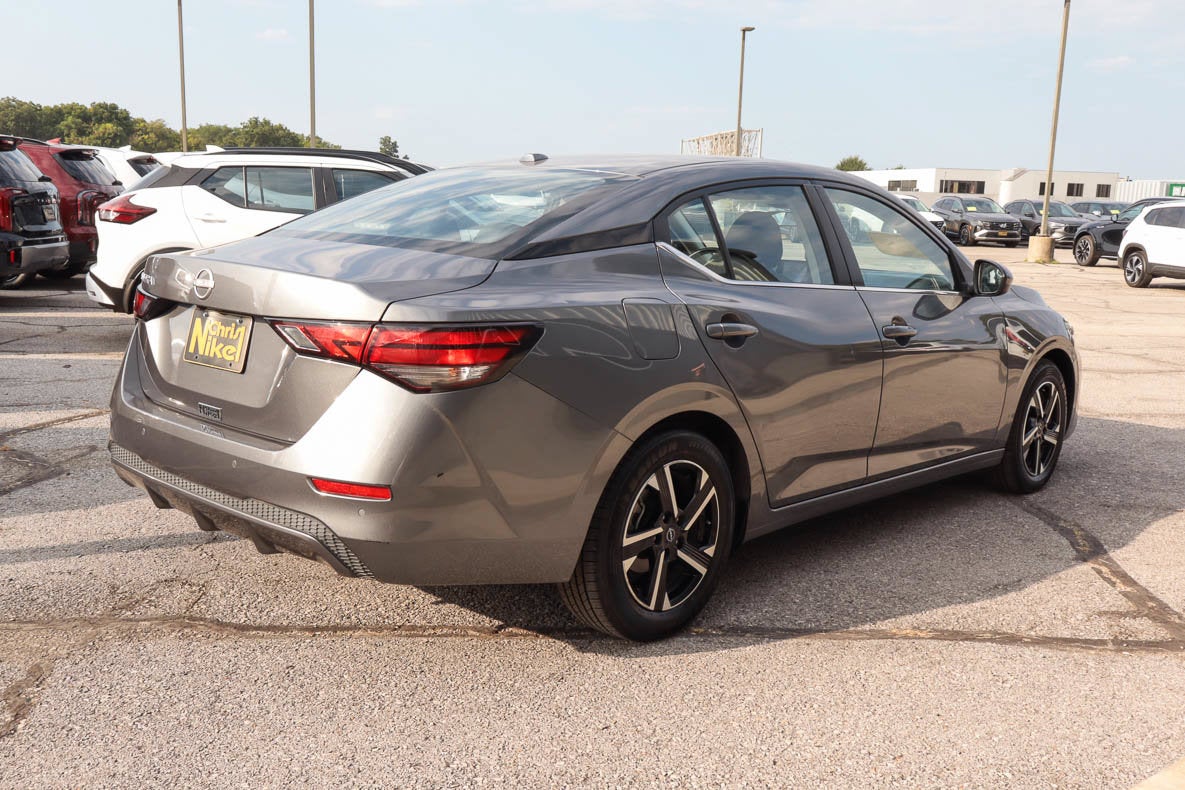 2025 Nissan Sentra SV CVT
