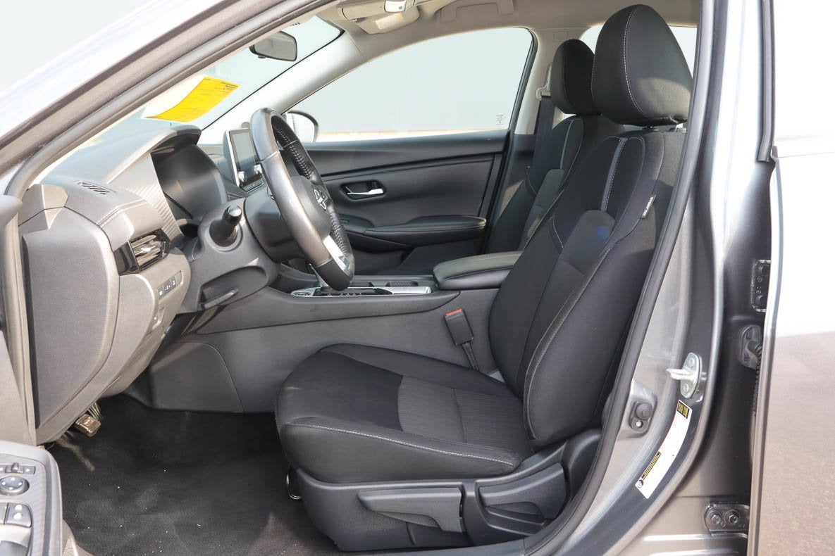 2025 Nissan Sentra SV CVT