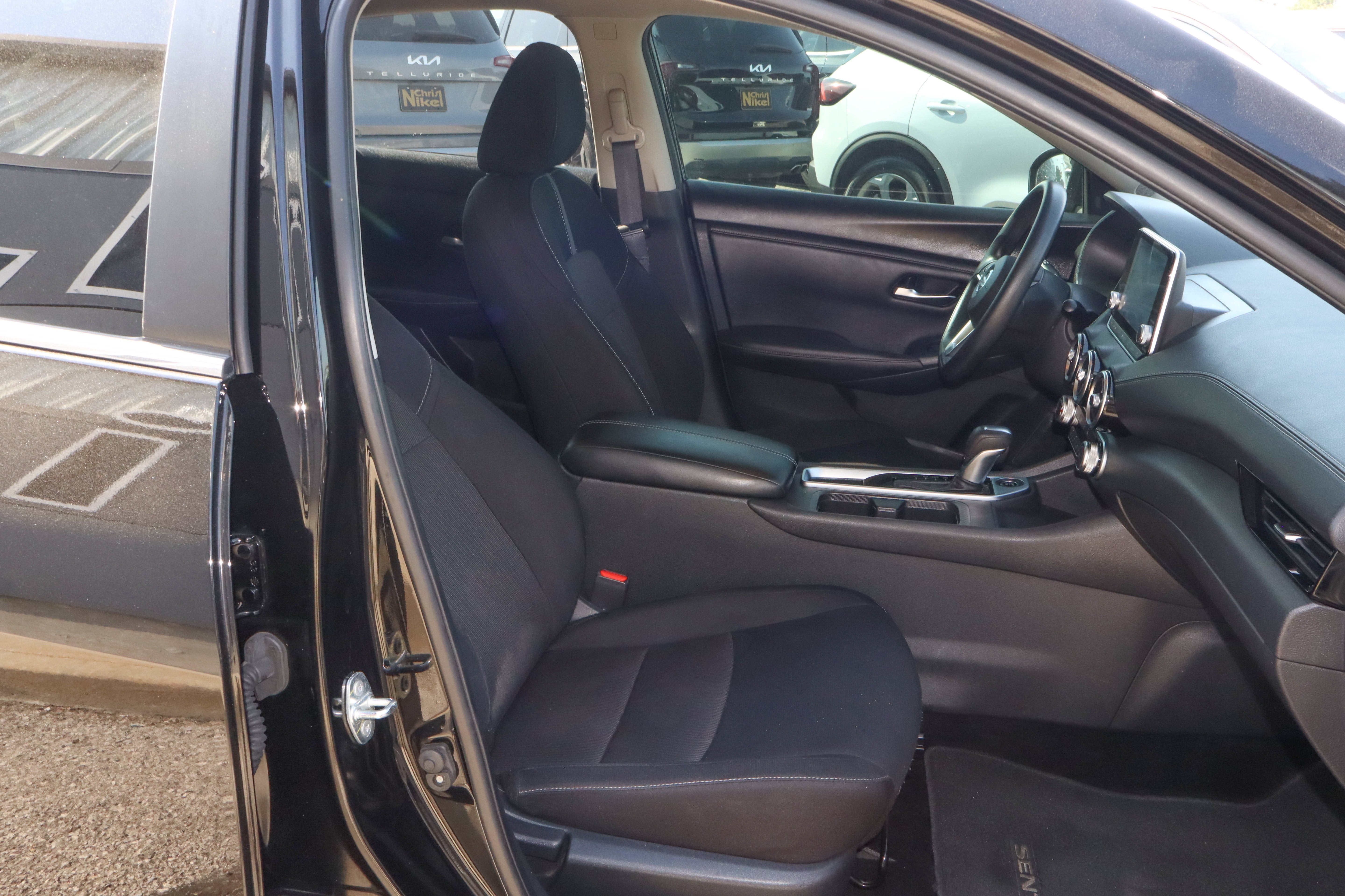 2023 Nissan Sentra SV CVT