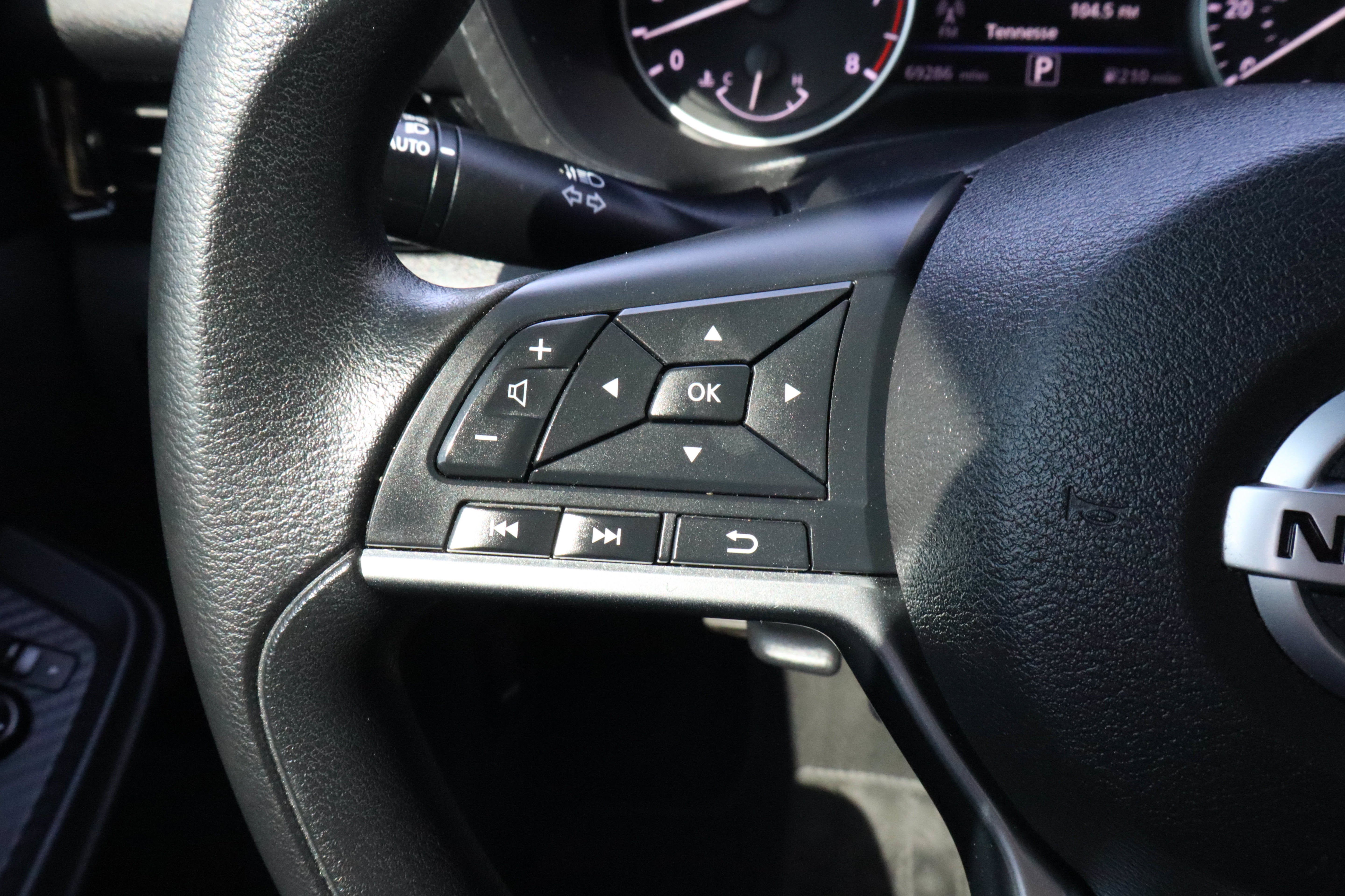 2023 Nissan Sentra SV CVT
