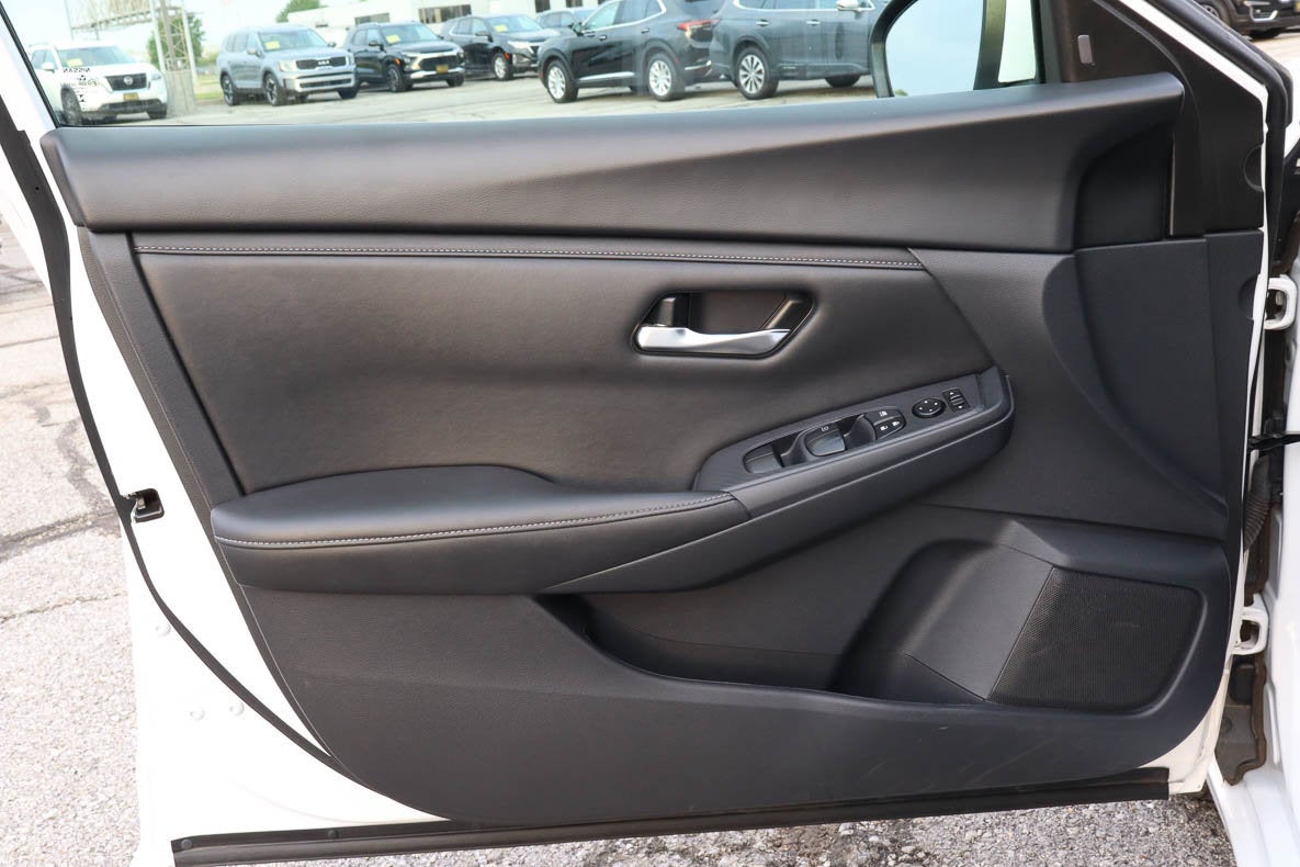 2024 Nissan Sentra SV CVT