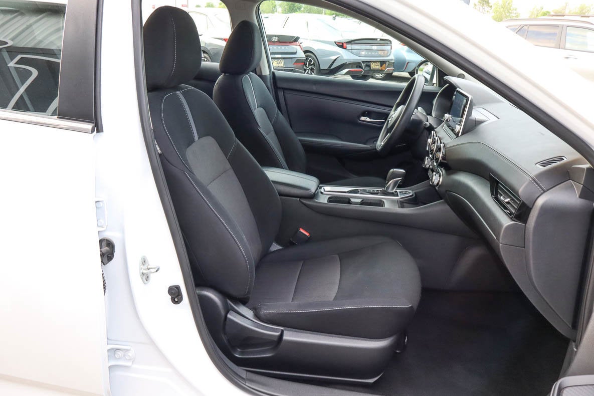 2024 Nissan Sentra SV CVT