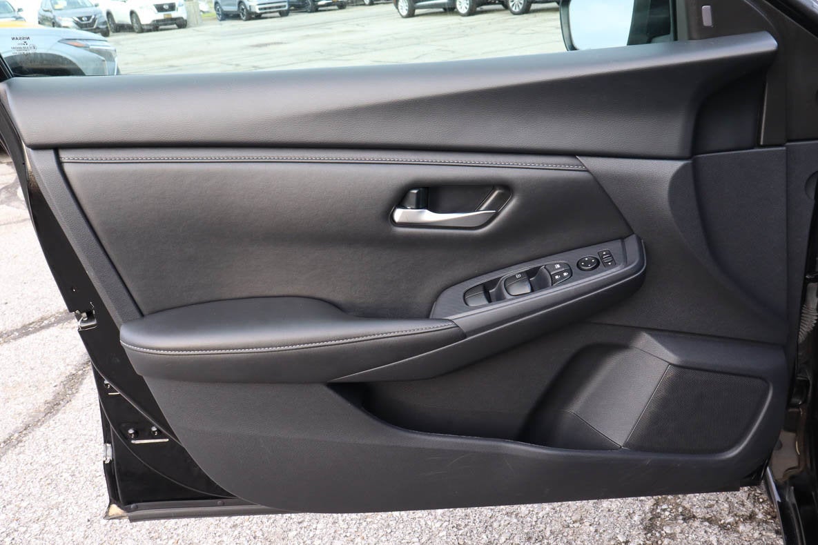 2024 Nissan Sentra SV CVT