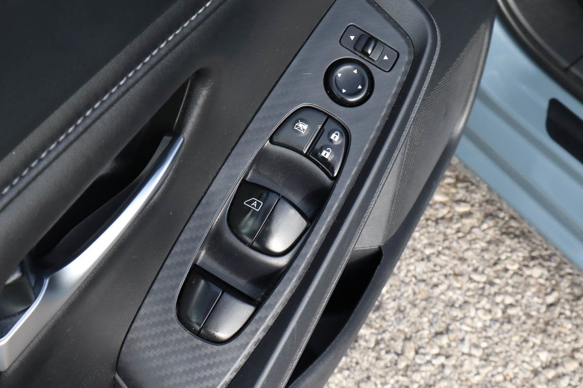 2024 Nissan Sentra SV CVT