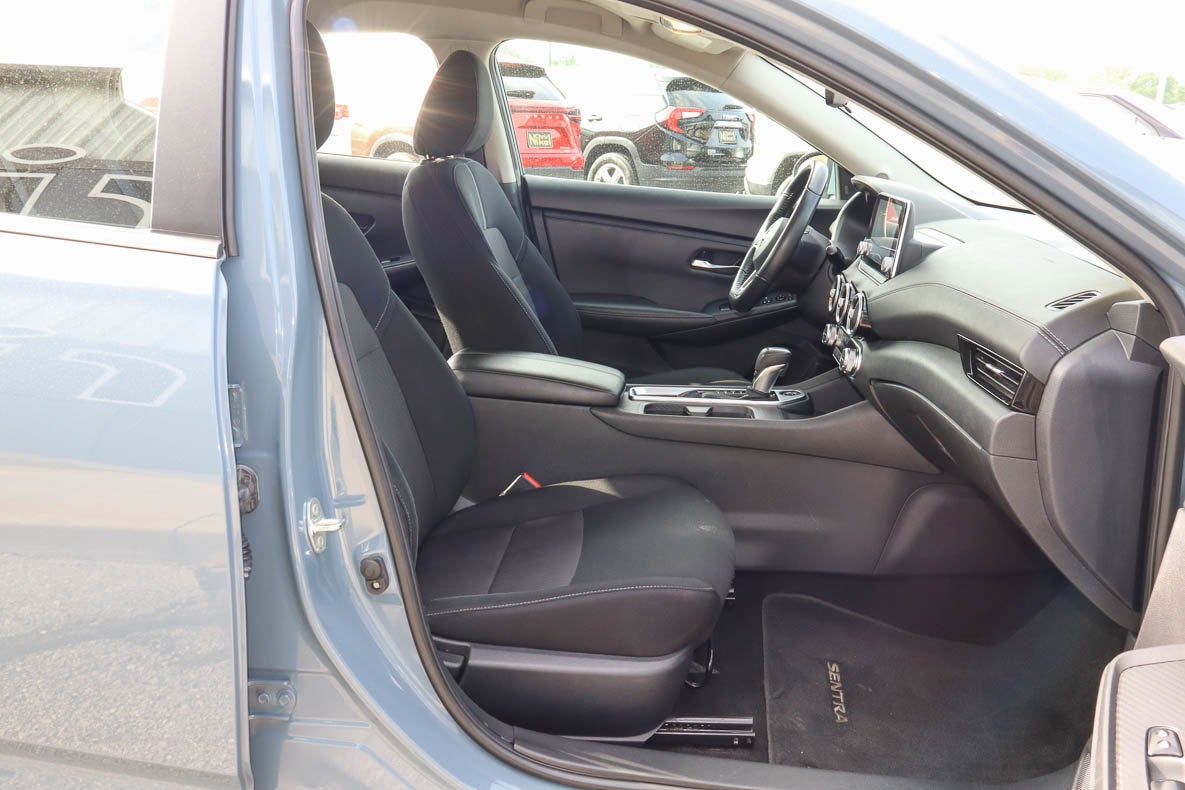 2024 Nissan Sentra SV CVT