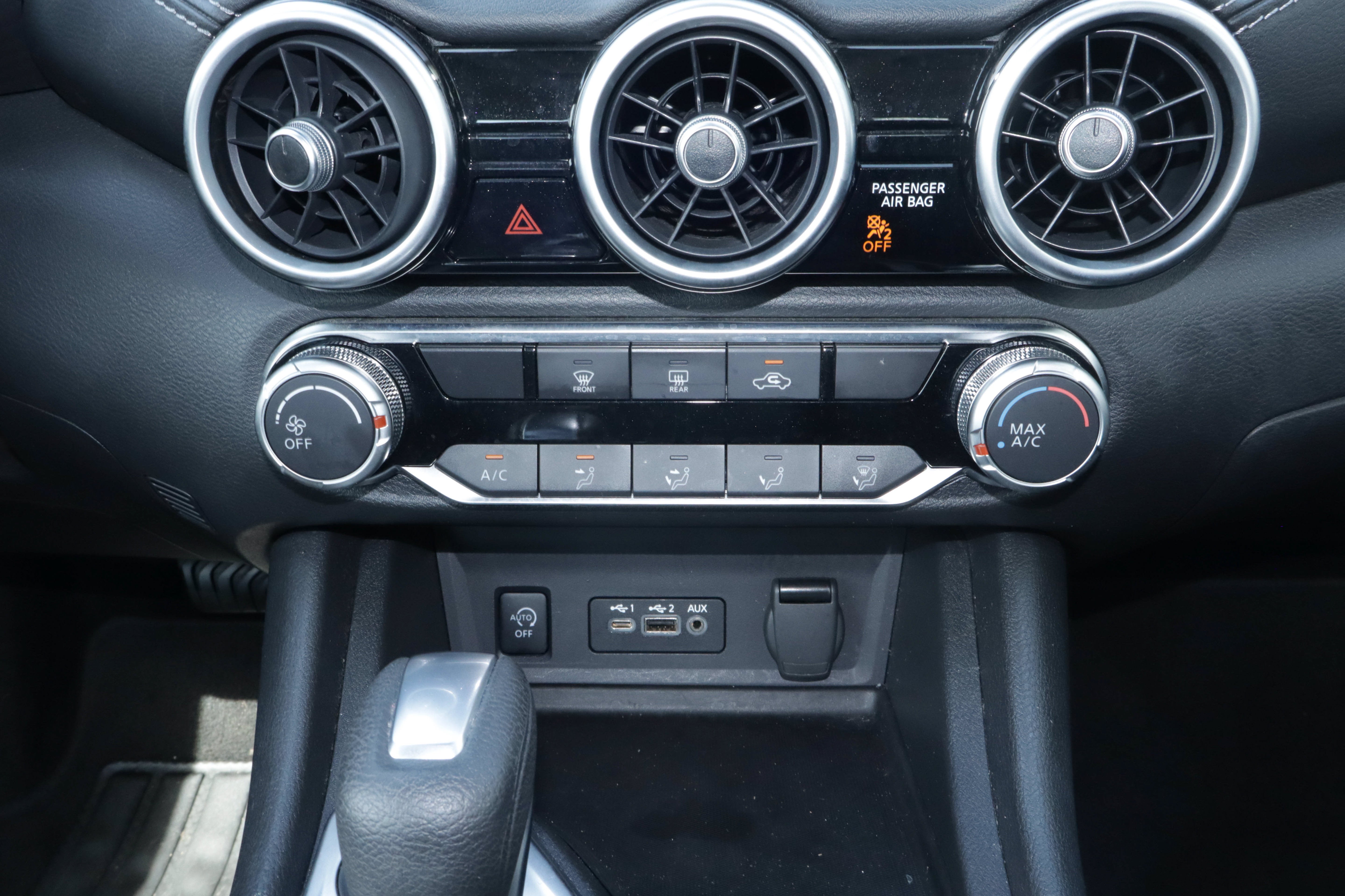 2025 Nissan Sentra SV CVT