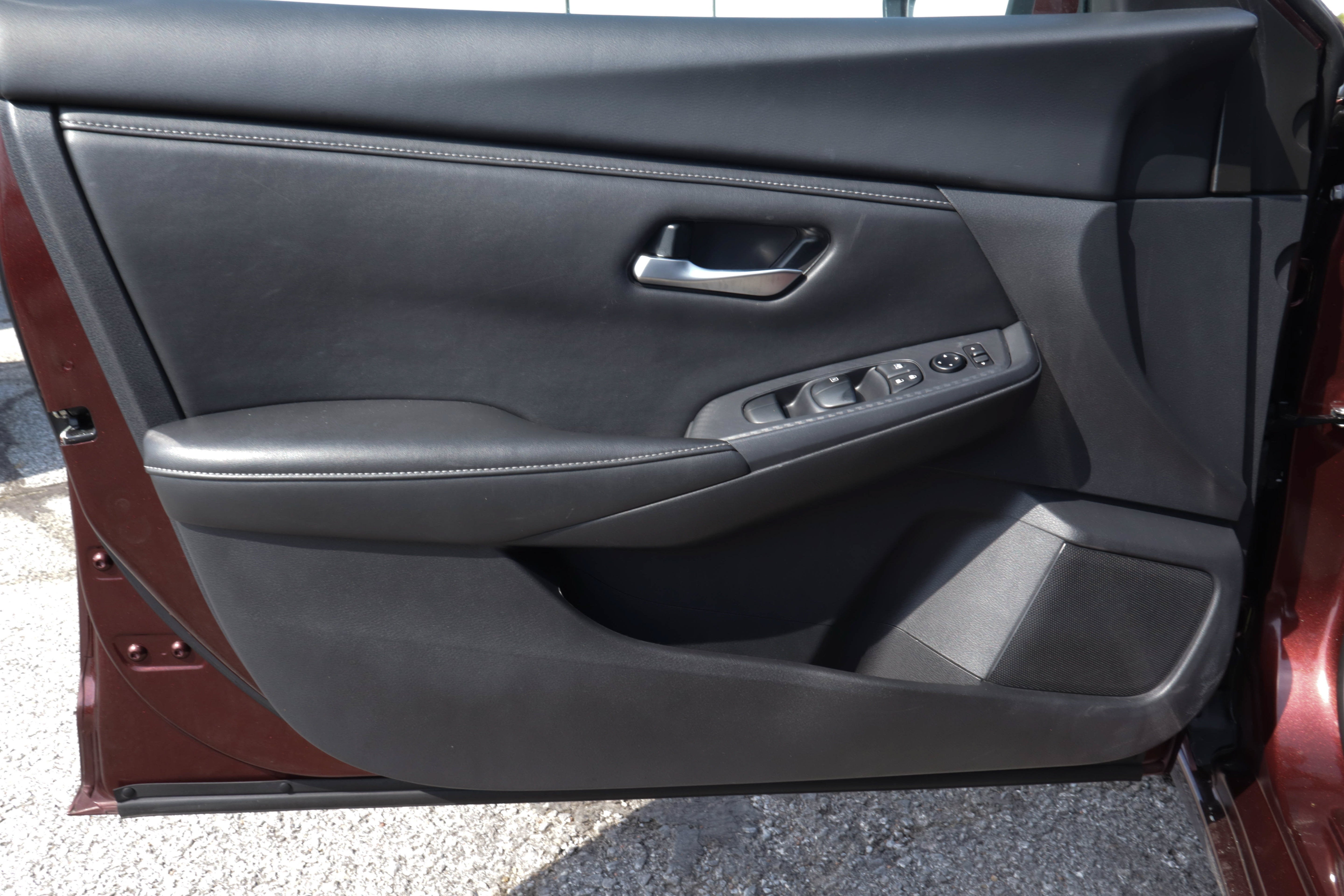 2025 Nissan Sentra SV CVT