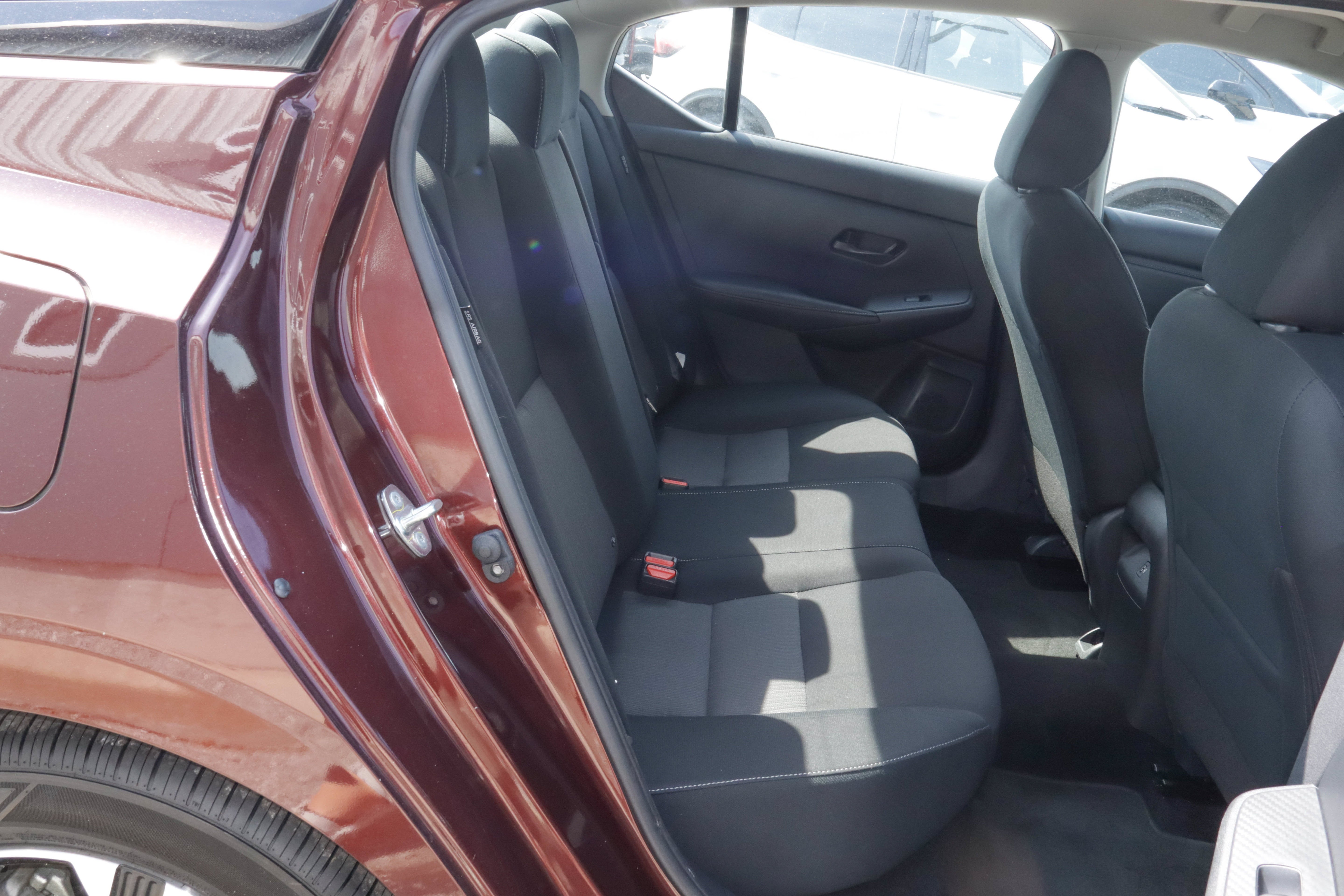 2025 Nissan Sentra SV CVT