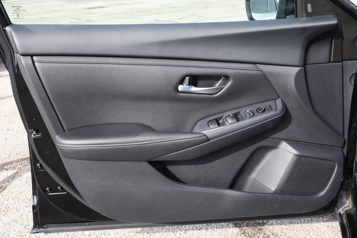 2025 Nissan Sentra SV CVT