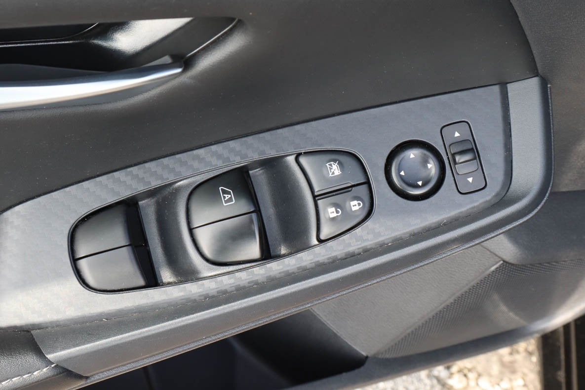 2025 Nissan Sentra SV CVT