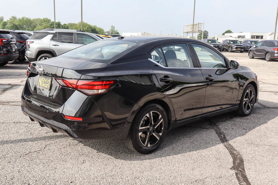 2025 Nissan Sentra SV CVT