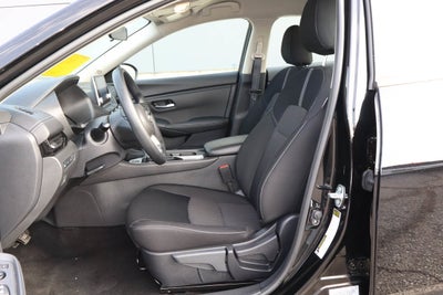 2025 Nissan Sentra SV CVT