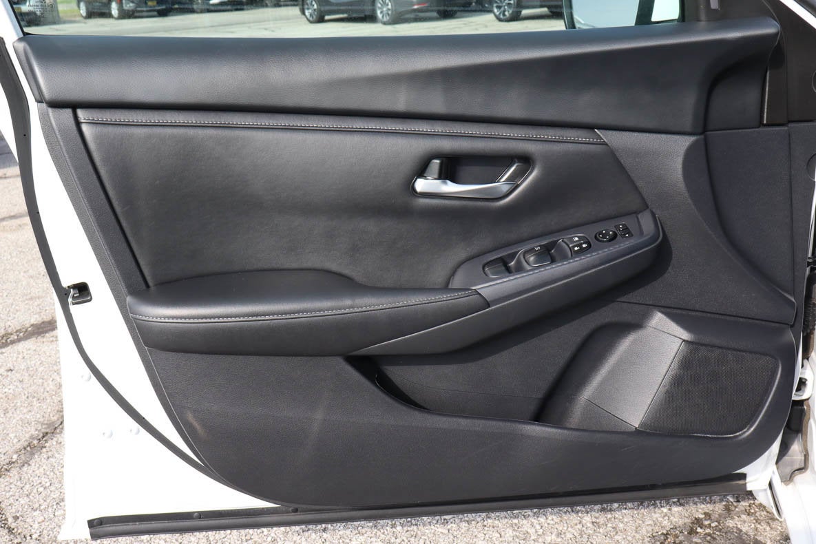 2024 Nissan Sentra SV CVT