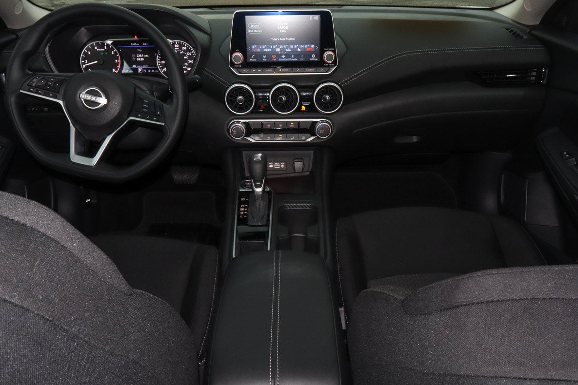 2025 Nissan Sentra SV CVT