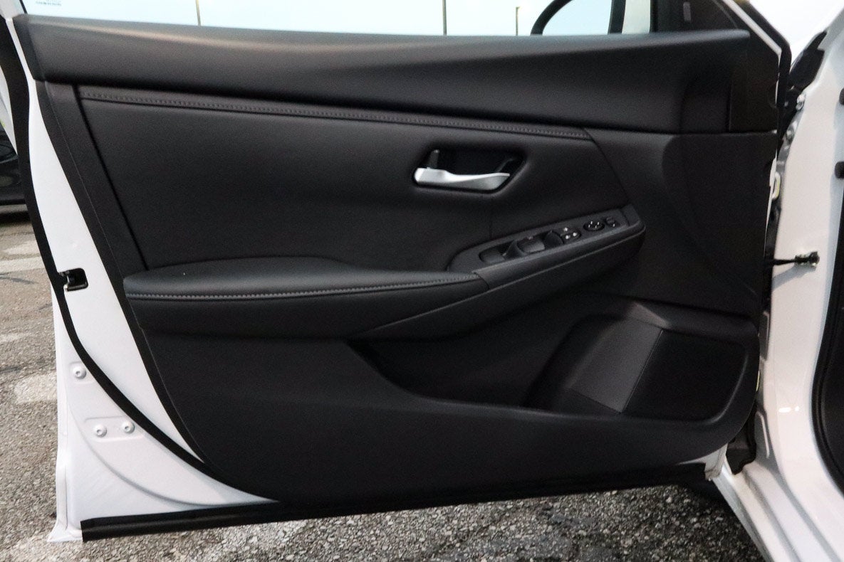 2025 Nissan Sentra SV CVT