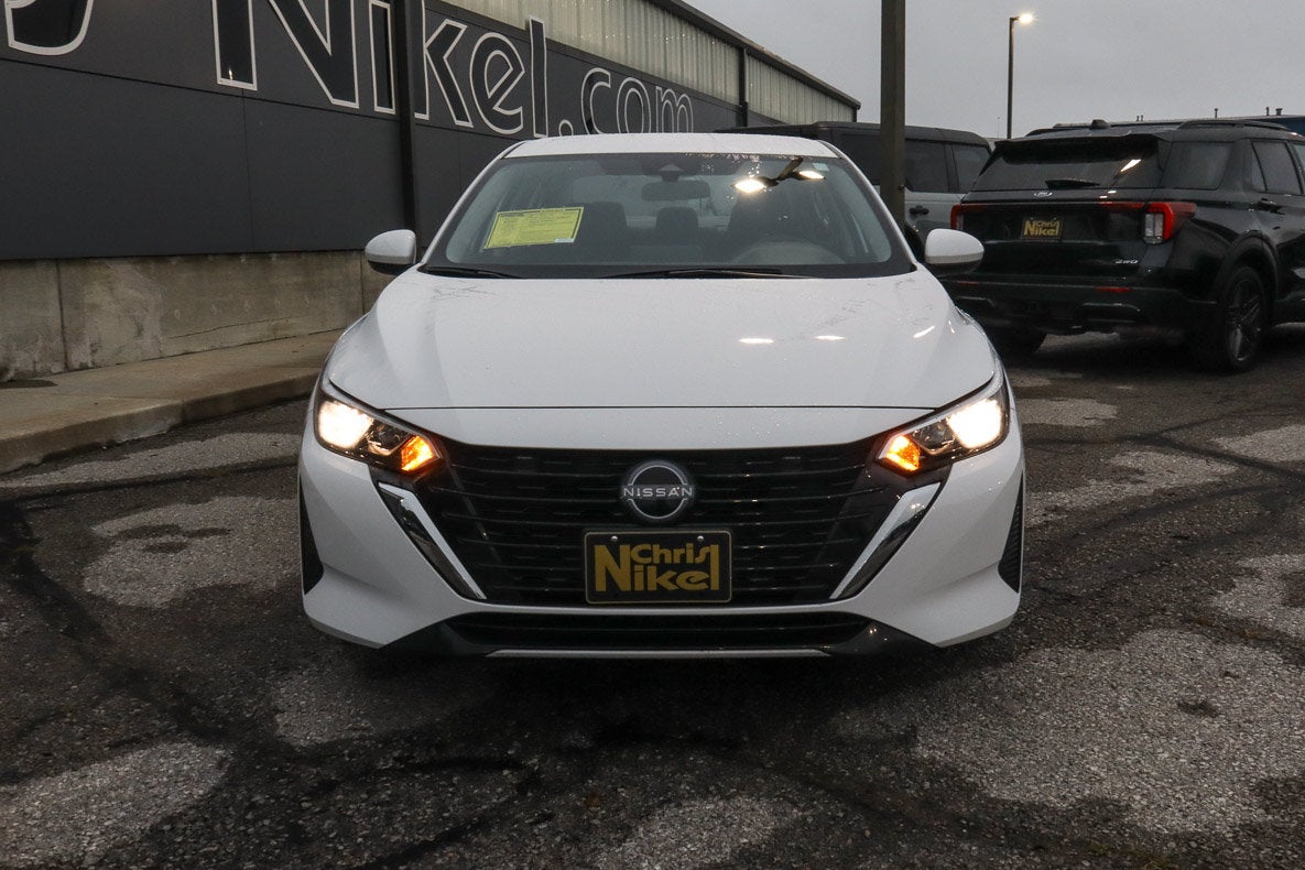 2025 Nissan Sentra SV CVT