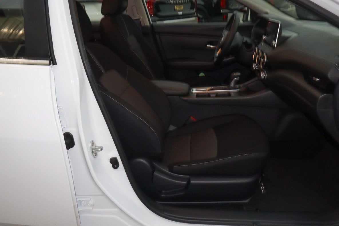 2025 Nissan Sentra SV CVT